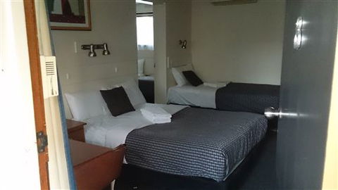 Budget On The Lake - Accommodation Ballina 3