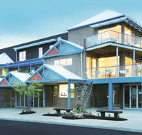The Island Accommodation - Phillip Island YHA