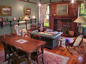 Buxton Manor - Musica Viva Apartment - Accommodation Ballina 0