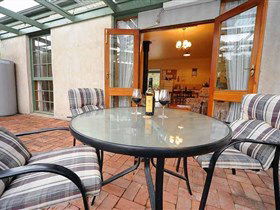 Coach House St Helens Cottages - Accommodation Ballina 3