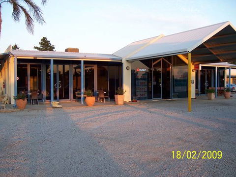 Paddle Steamer Motel - Accommodation Ballina 1