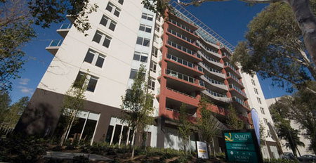 Quality Suites Clifton On Northbourne - Accommodation Ballina 0