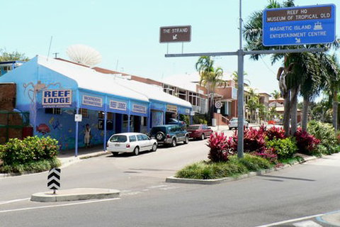 Reef Lodge Backpackers - Accommodation Ballina 0