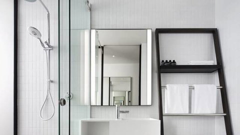 Little National Hotel - Accommodation Ballina 0