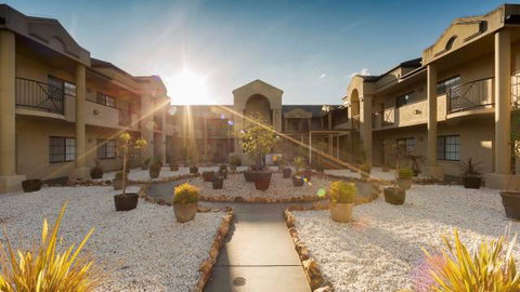 Parklands Hotel And Apartments - Accommodation Ballina 0