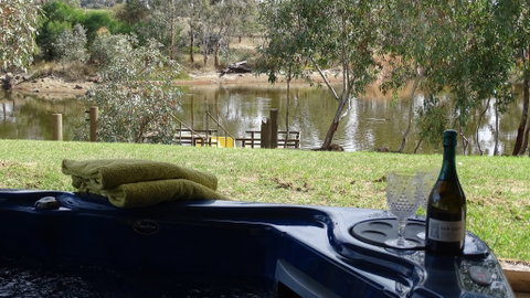 Jandas Lake View - Accommodation Ballina 0