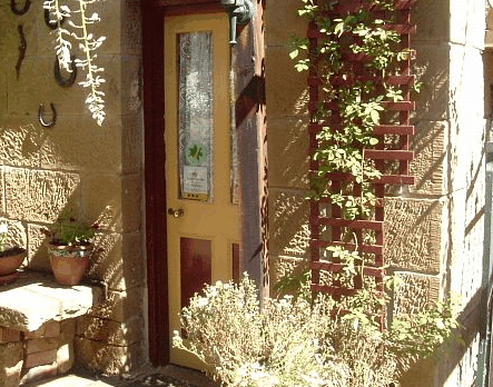 Hamilton Old School House Cottages - Accommodation Ballina 3