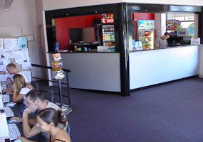Globe Backpackers - Accommodation Ballina 1