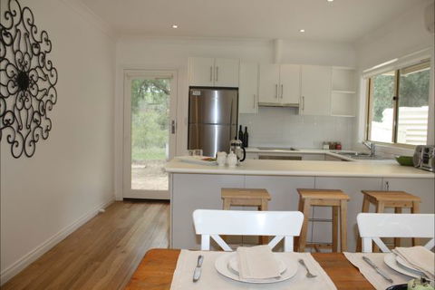 Hughes Park Cottage & Weddings - Accommodation Ballina 4