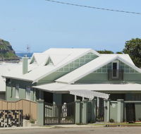 Merewether Beach House B and B - Accommodation Ballina
