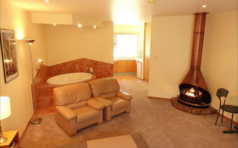 Pinnacle Holiday Lodge - Accommodation Ballina 1
