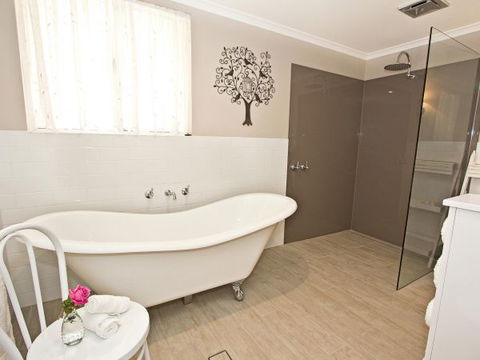 Queen's Cottage Barossa Valley - Accommodation Ballina 2