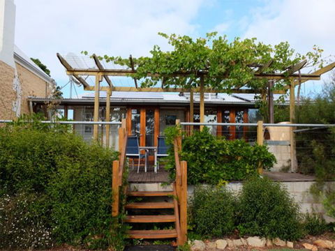 The Old Drik Drik Schoolhouse Retreat - Accommodation Ballina 1