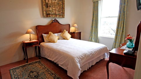 Feathers Hotel - Accommodation Ballina 0