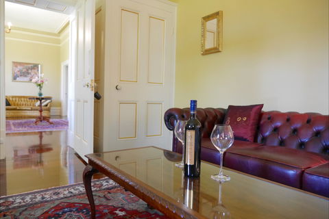 Martinsell Manor - Accommodation Ballina 8