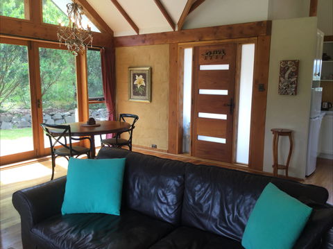 Shanleys Huon Valley - Accommodation Ballina 2