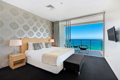 ULTIQA Air On Broadbeach - Accommodation Ballina 2