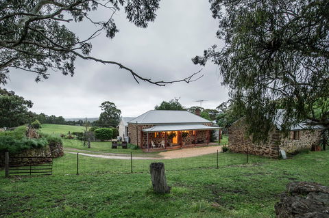 Enerby Farm Cottage - Accommodation Ballina 0