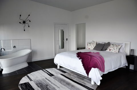Hickory Moon - Accommodation Ballina 1