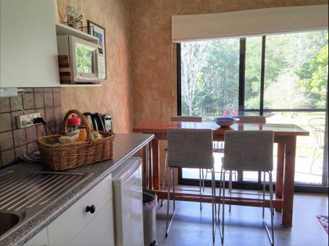 Milton Country Cottages - Accommodation Ballina 0