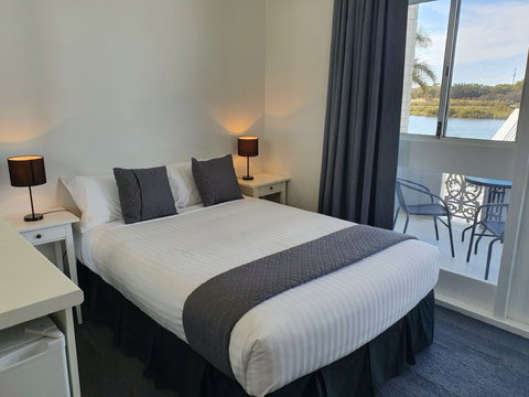 Parade Hotel - Accommodation Ballina 0