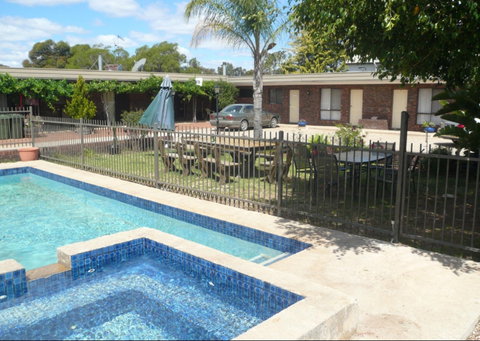 Sportsman Inn Motel - Accommodation Ballina 0