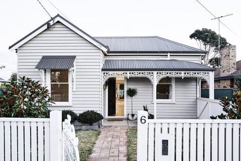 The Fox House, Kyneton - Accommodation Ballina 0