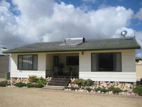 Easto's - Accommodation Ballina 0