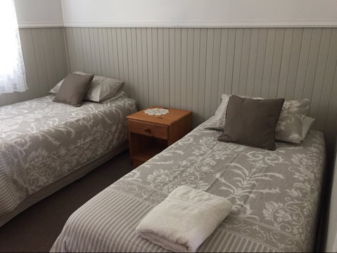 Riverland Holiday Cottage - Accommodation Ballina 2