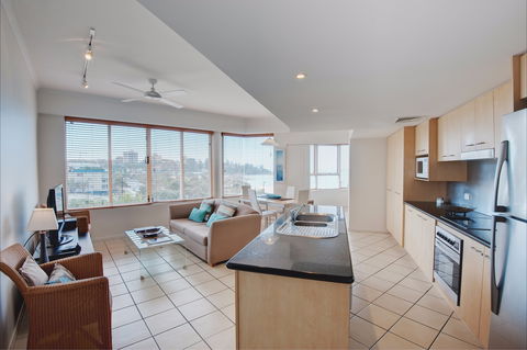 Rolling Surf Resort - Accommodation Ballina 2