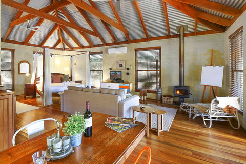 Billabong Moon - Accommodation Ballina 0
