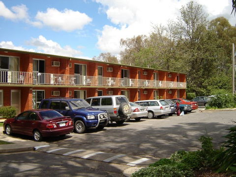 Corowa Golf Club And Motel - Accommodation Ballina 0