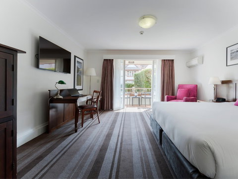 Mercure Canberra - Accommodation Ballina 2