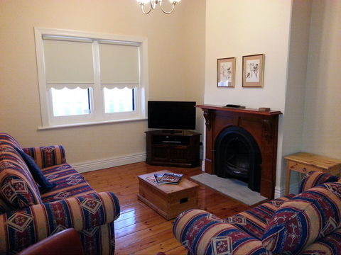 Phoenix Cottage - Accommodation Ballina 1