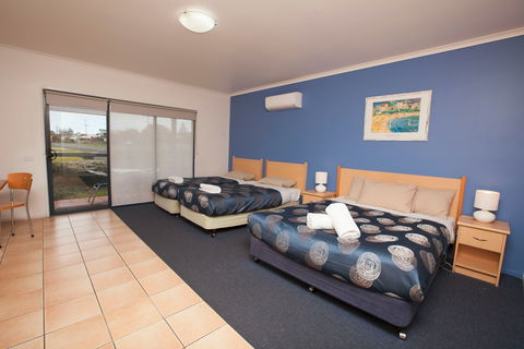 Seaview Motel And Apartments - Accommodation Ballina 2