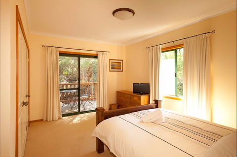 Woodfern Lodge - Accommodation Ballina 0