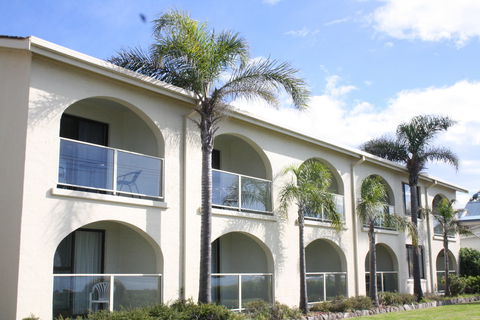 Edgewater Gardens - Accommodation Ballina 1