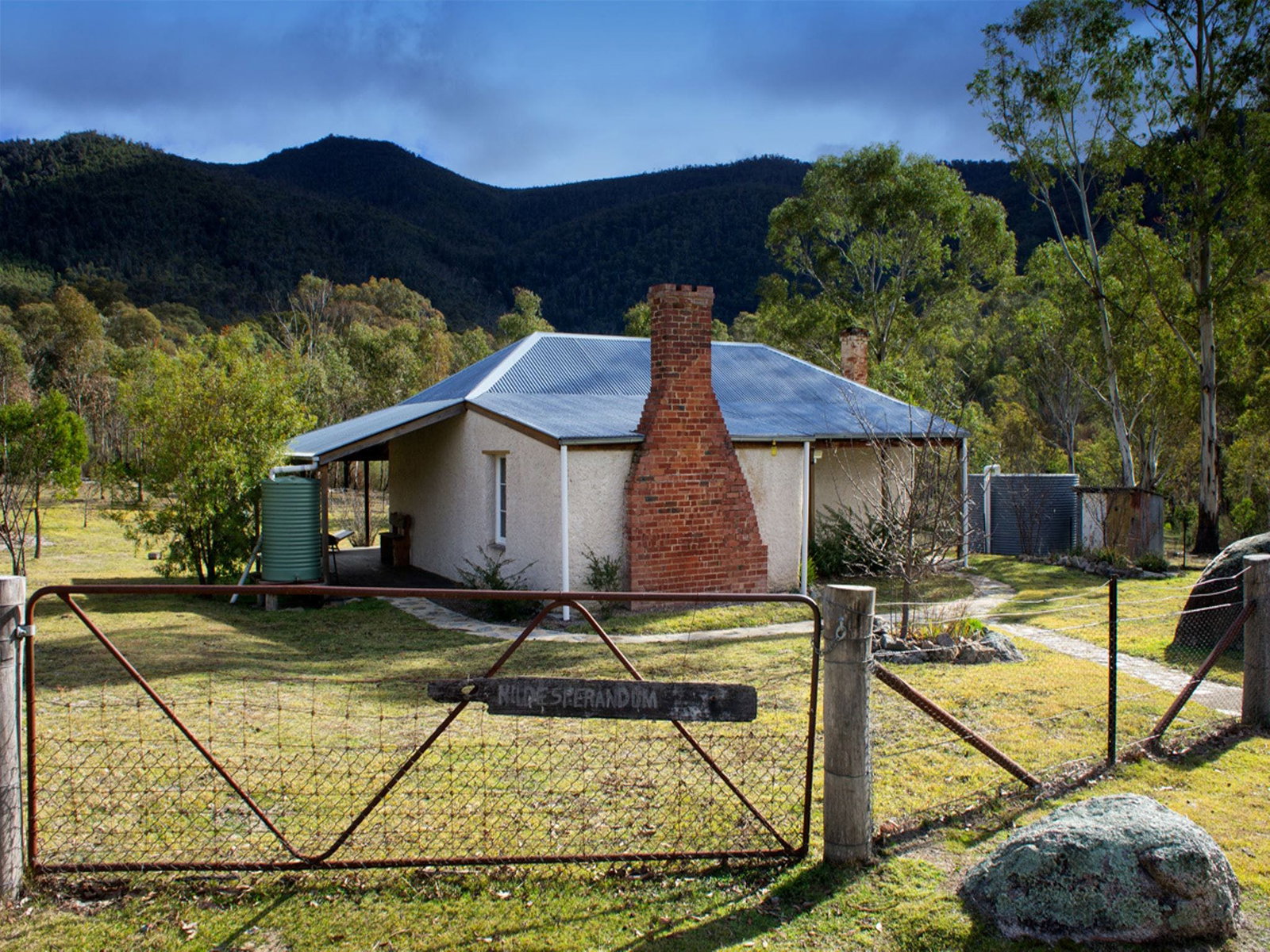 Tidbinbilla ACT Accommodation Ballina