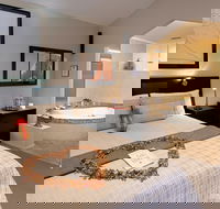 Riverview Rise Retreats - Accommodation Ballina