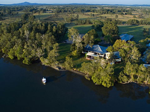 Riverside Holiday Retreat Yamba - Accommodation Ballina 0