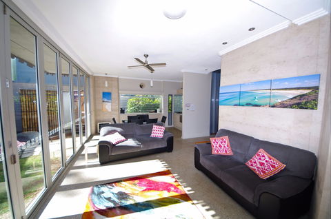 Sun Worship Crescent Head Eco Villas - Accommodation Ballina 2