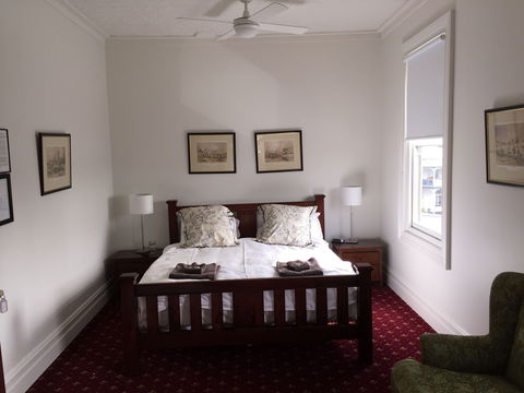 The Corner Hotel Alexandra - Accommodation Ballina 0