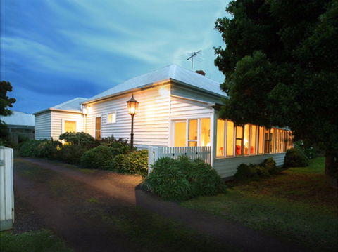The Lonsdale Palms - Accommodation Ballina 0