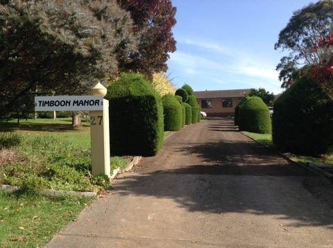 Timboon Manor - Accommodation Ballina 0