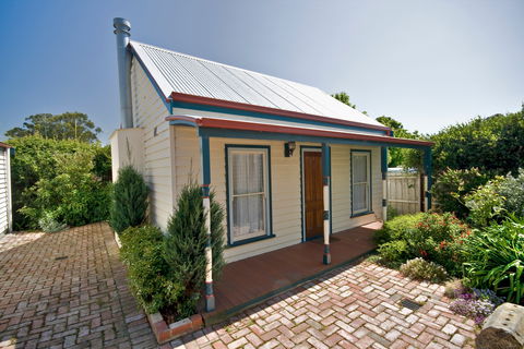 Torquay 1903 Period Cottages - Accommodation Ballina 1