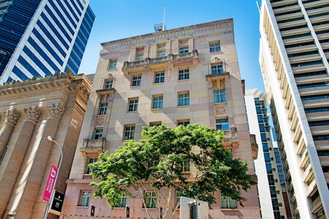 ULTIQA Rothbury Hotel - Accommodation Ballina 0