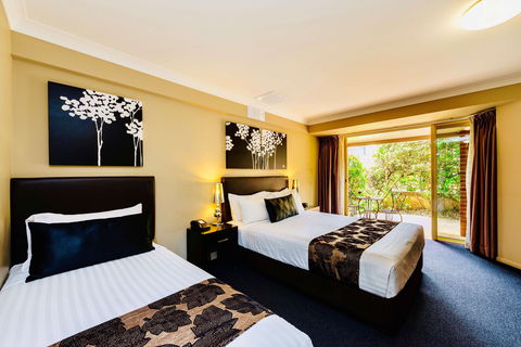 Best Western PLUS Ambassador On Ruthven - Accommodation Ballina 1