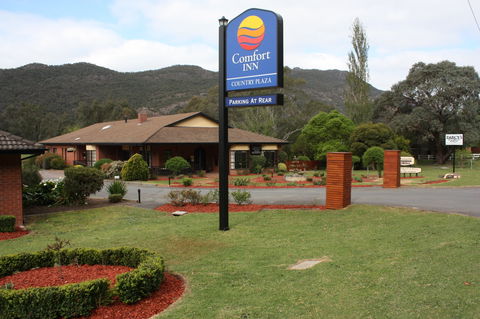 Country Plaza Halls Gap - Accommodation Ballina 0