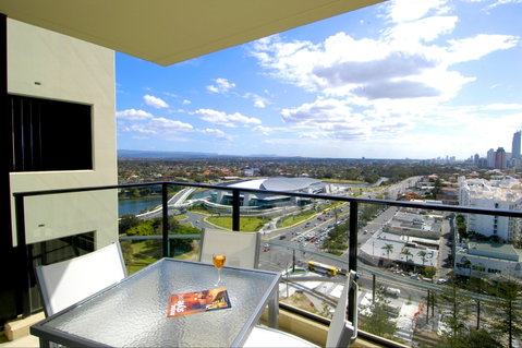 Mantra Broadbeach On The Park - Accommodation Ballina 2