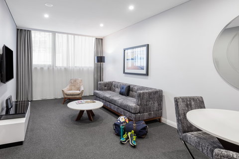 Meriton Suites North Sydney - Accommodation Ballina 2